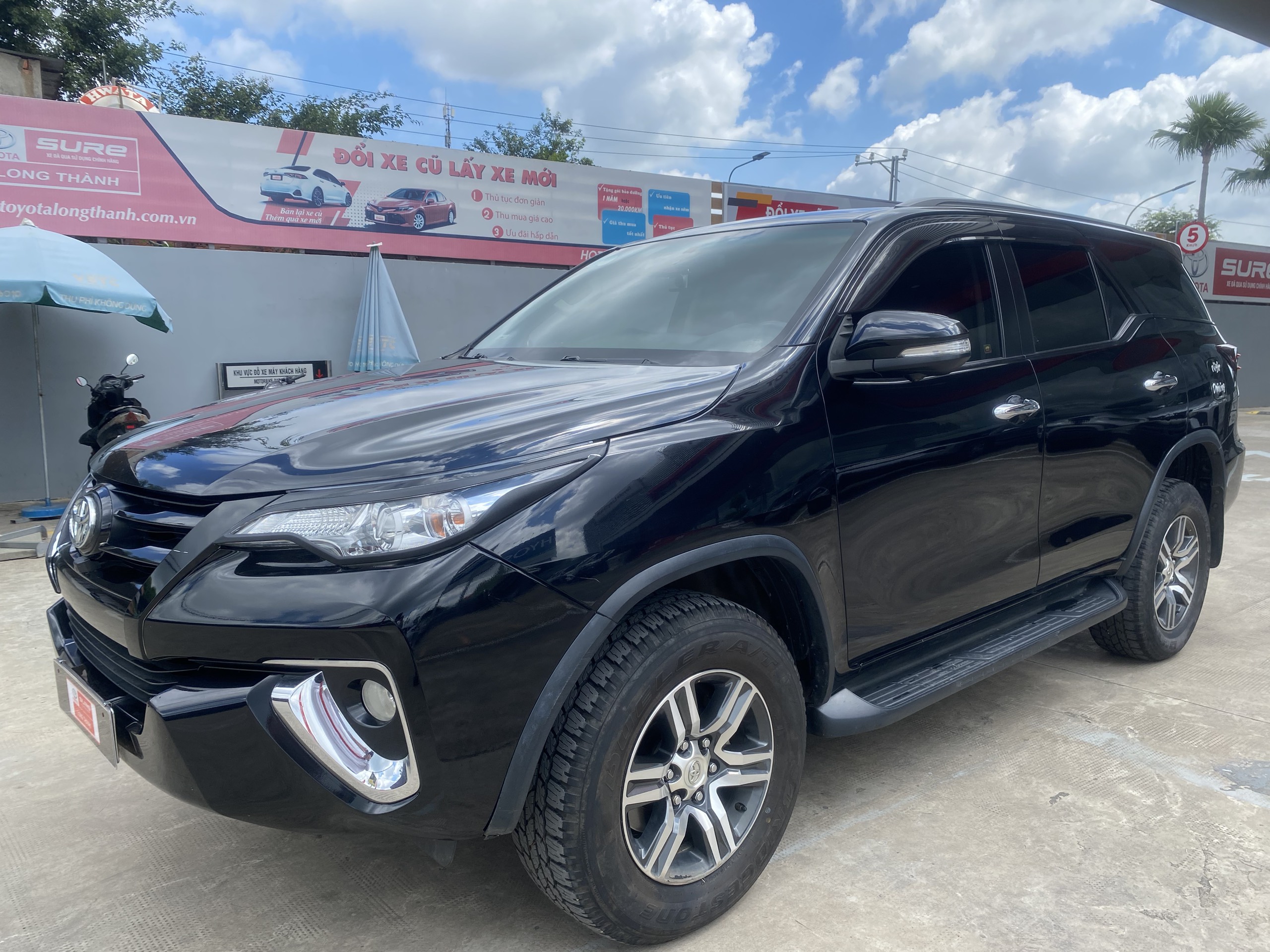 FORTUNER V 4X2