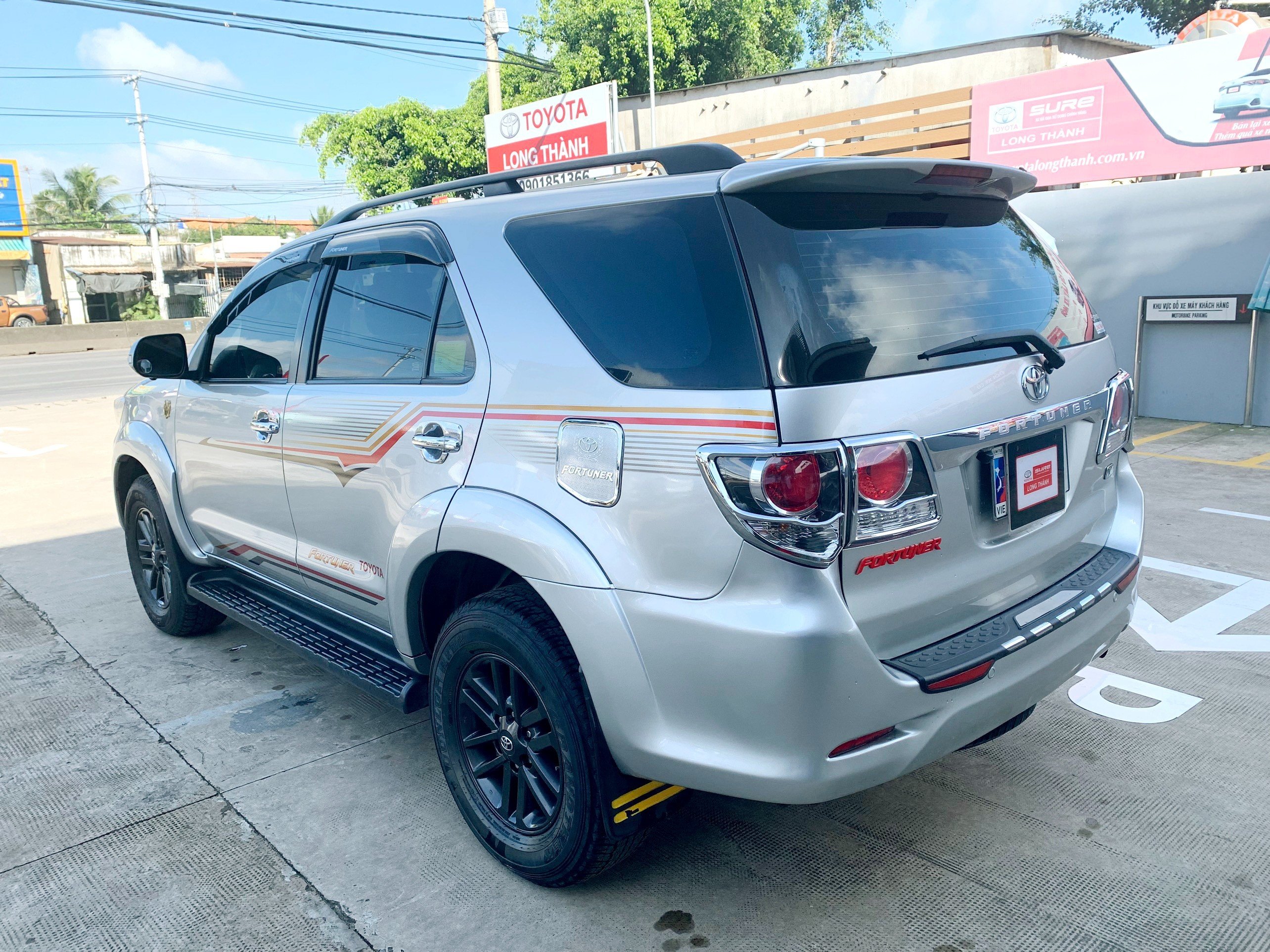 FORTUNER V 4X4