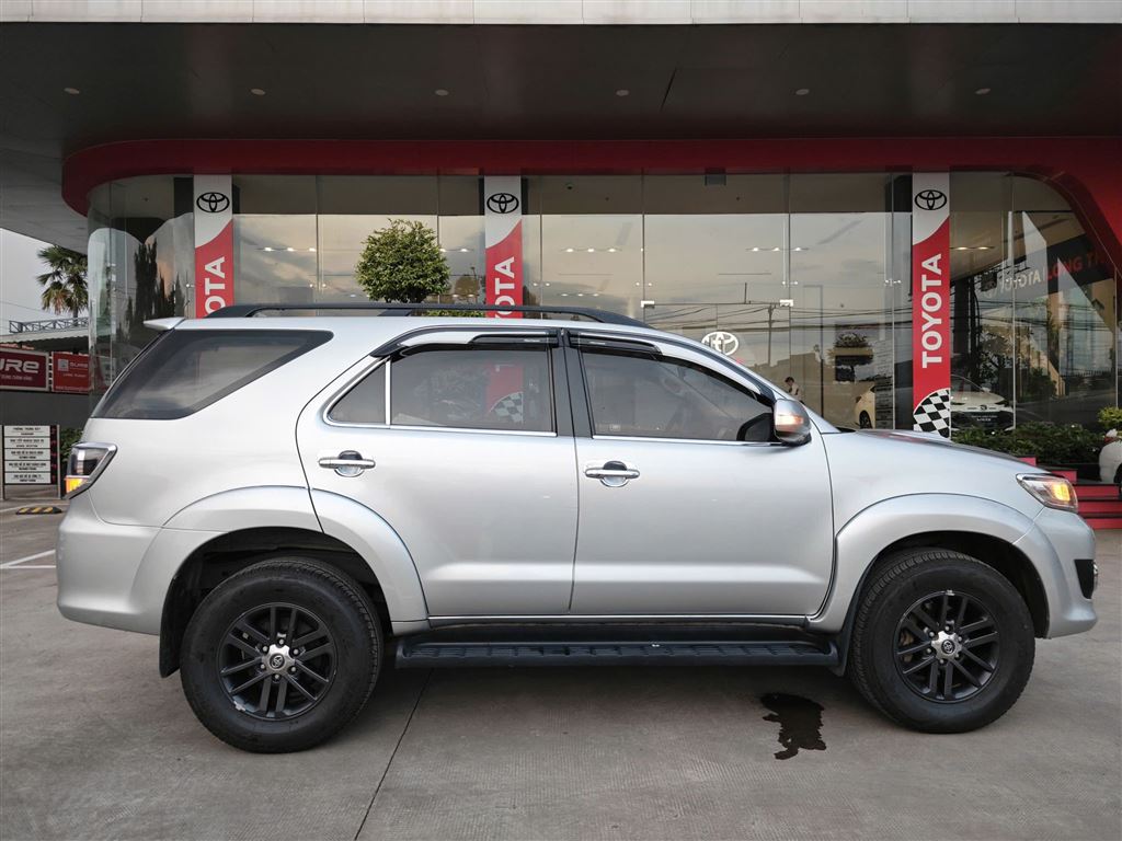 Fortuner 2.5G MT 